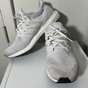 ✨ Sleek and Sporty: Adidas Ultra Boost 'Triple White' ✨